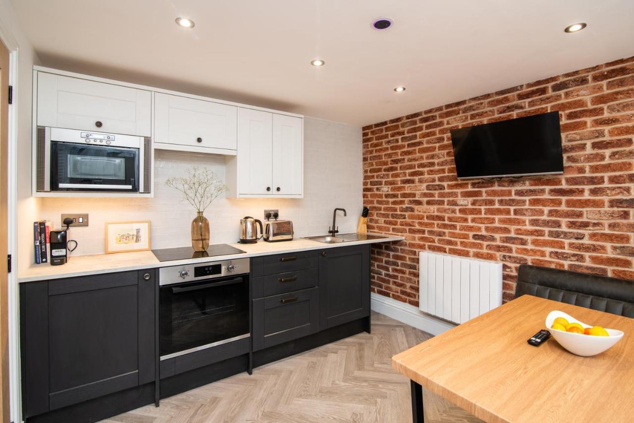 Villa Modern Finish To A Historic Brewers House, Derby Exterior foto
